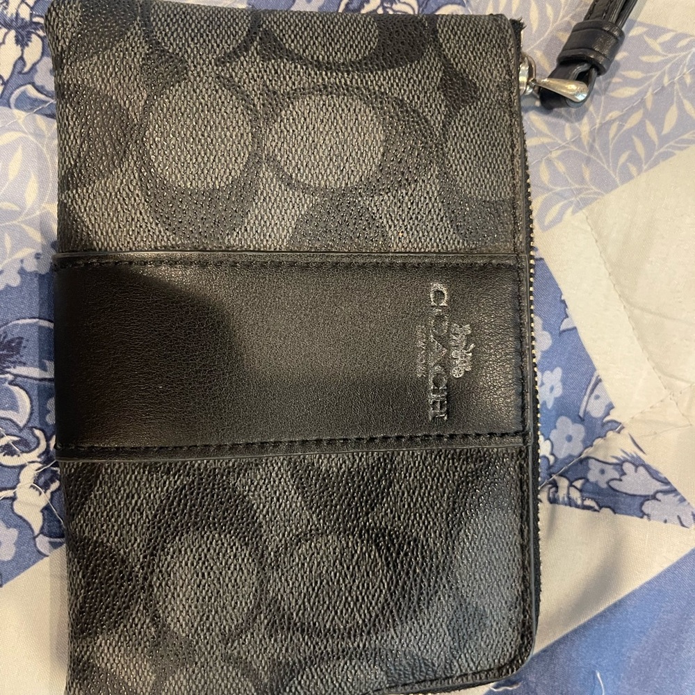 Coach Signature Black women’s Wallet